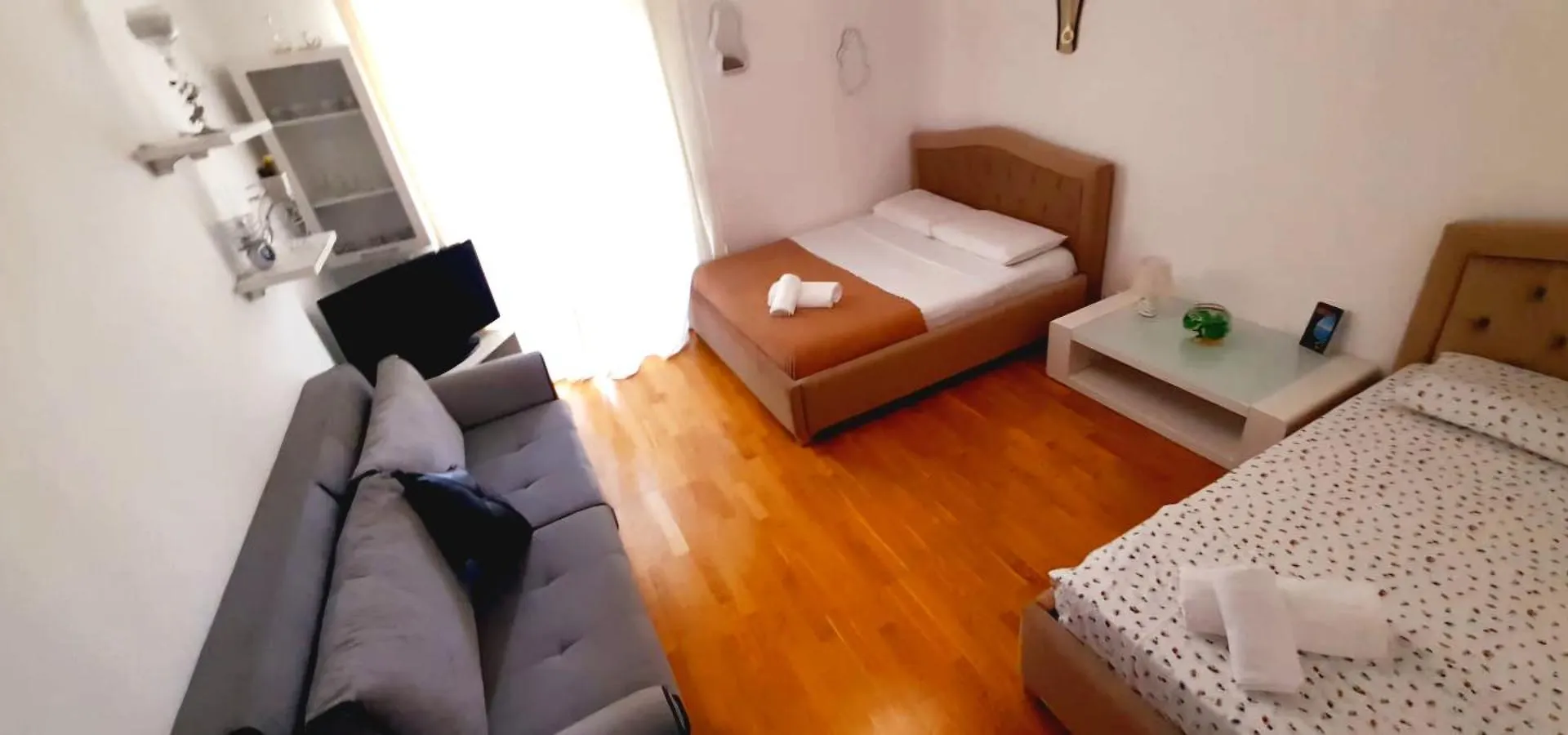 Ajsi Apartament Vlorë 0*,